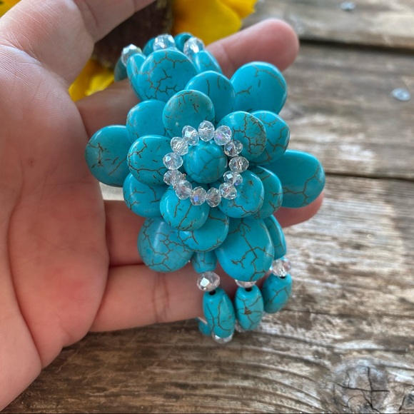 Stretch howlite bracelet - Picture 4 of 4